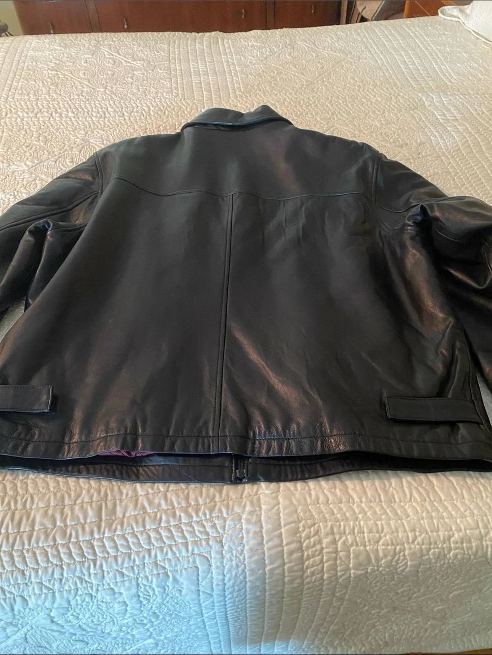 Roundtree & Yorke Black Leather Zip-Front Bomber